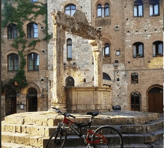 Hotel Casolare Le Terre Rosse