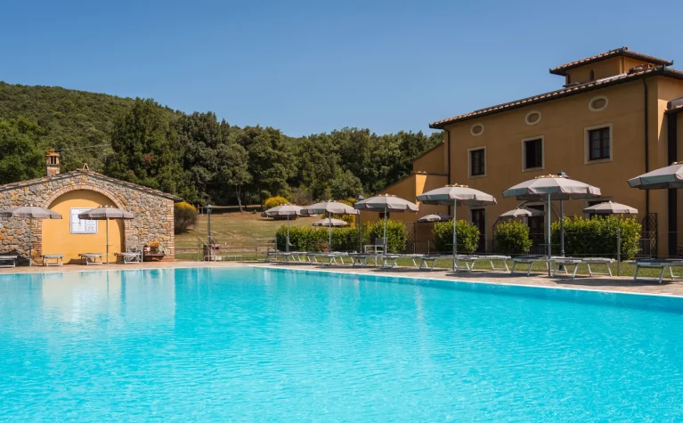 Hotel Casolare Le Terre Rosse